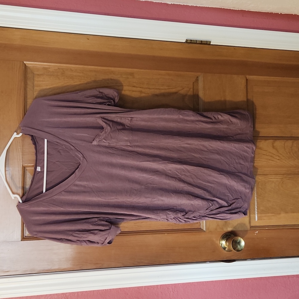 Maternity pocket tee